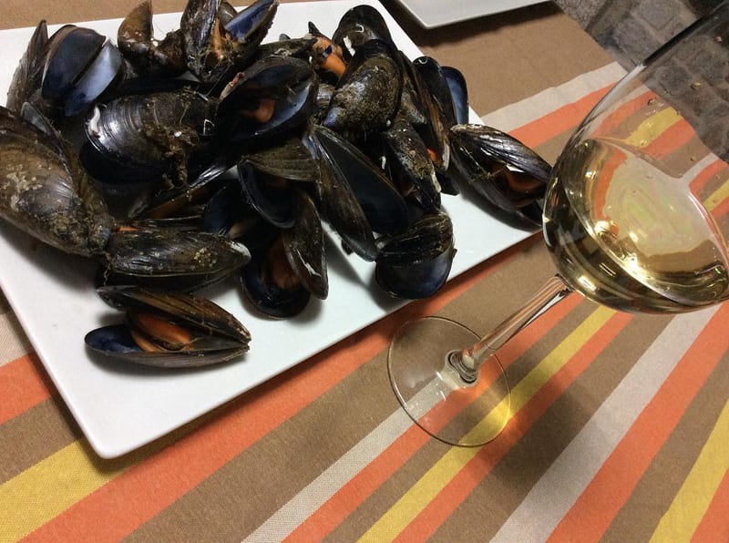 Galician seafood with Albariño wine from Rías Baixas